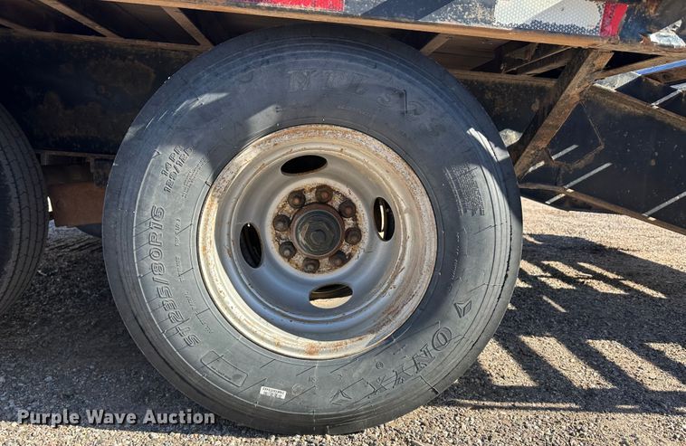 image for item JD9779 2013 PJ  flatbed trailer