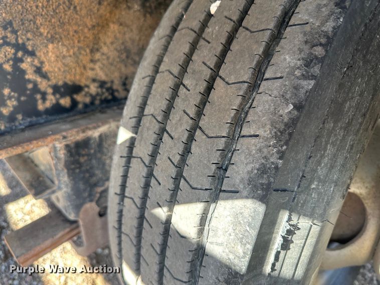 image for item JD9779 2013 PJ  flatbed trailer