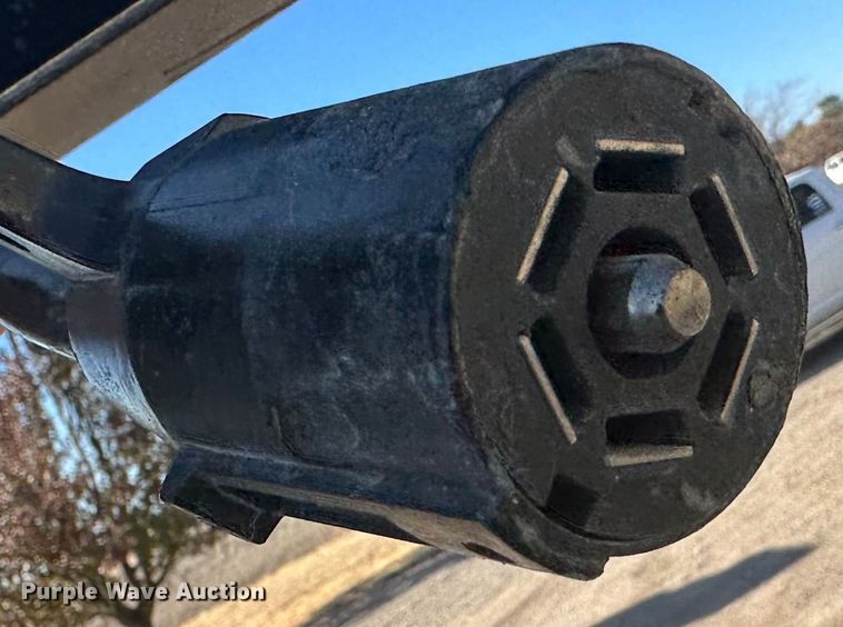 image for item JD9779 2013 PJ  flatbed trailer