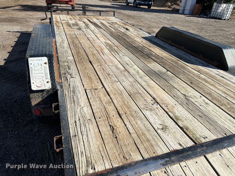 image for item JD9780 2012 PJ  flatbed trailer