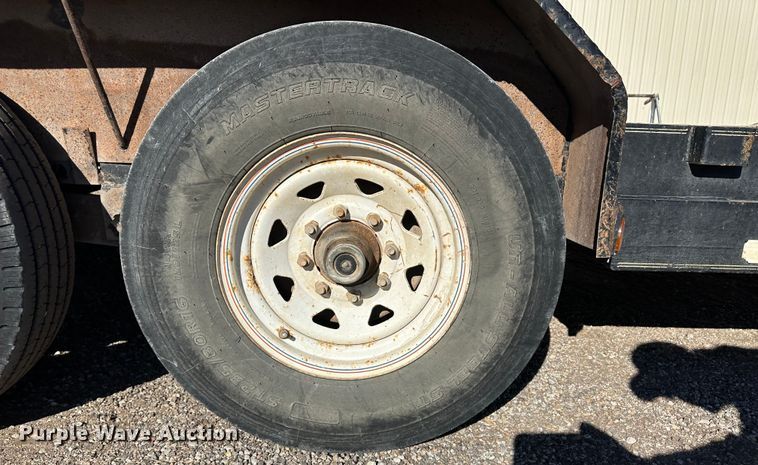 image for item JD9780 2012 PJ  flatbed trailer