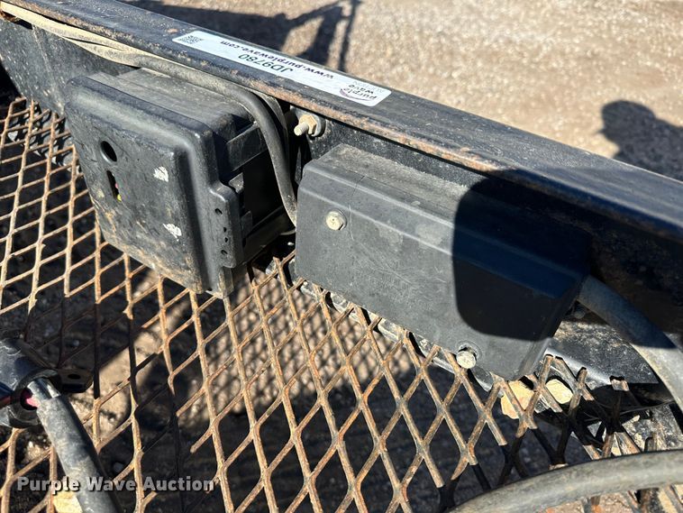 image for item JD9780 2012 PJ  flatbed trailer