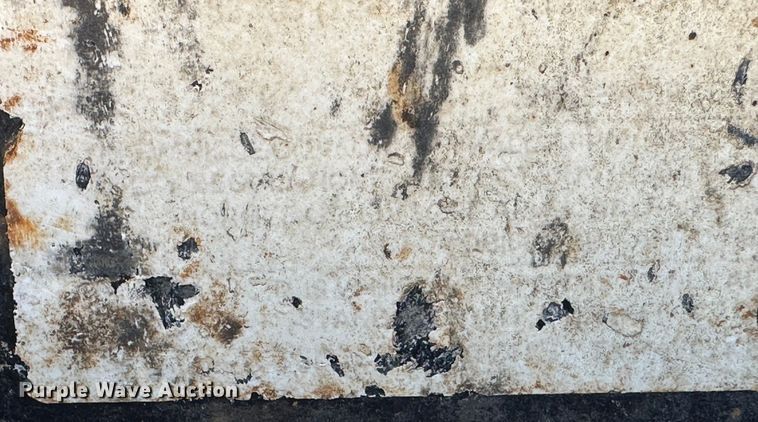 image for item JD9780 2012 PJ  flatbed trailer