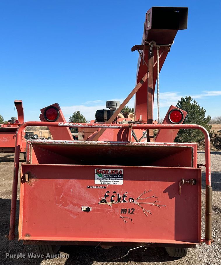 image for item JD9781 2009 Morbark M12D  wood chipper