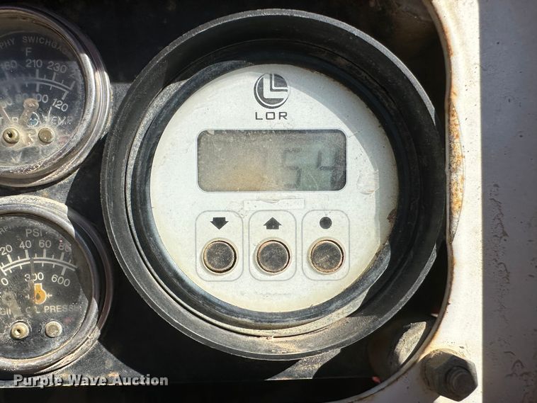 image for item JD9781 2009 Morbark M12D  wood chipper