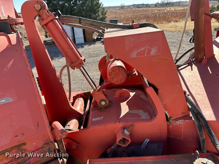 image for item JD9781 2009 Morbark M12D  wood chipper