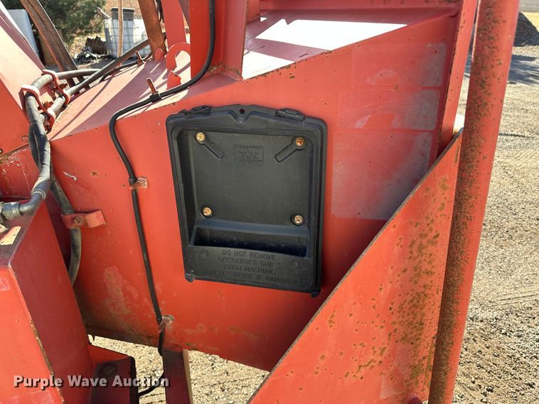 image for item JD9781 2009 Morbark M12D  wood chipper