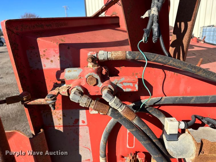 image for item JD9781 2009 Morbark M12D  wood chipper