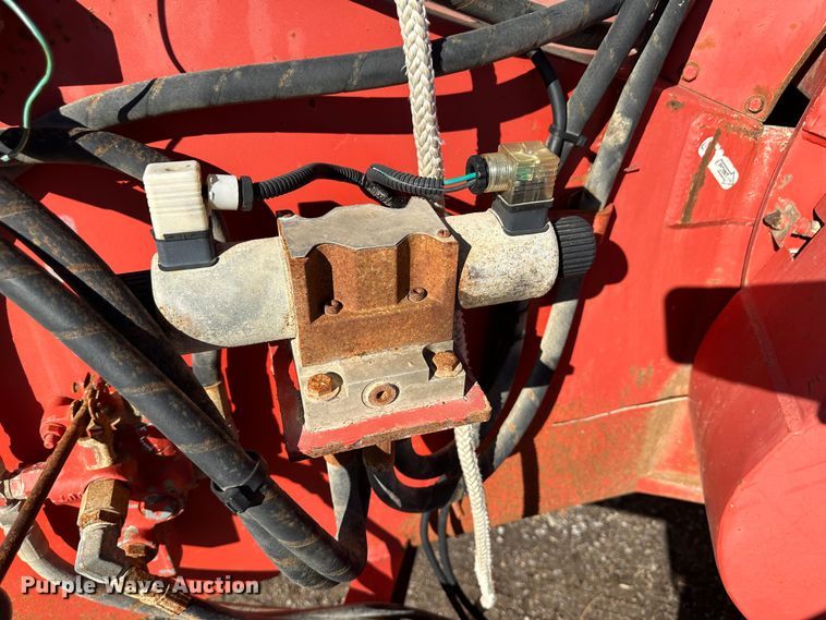 image for item JD9781 2009 Morbark M12D  wood chipper