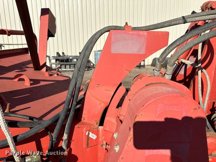 image for item JD9781 2009 Morbark M12D  wood chipper