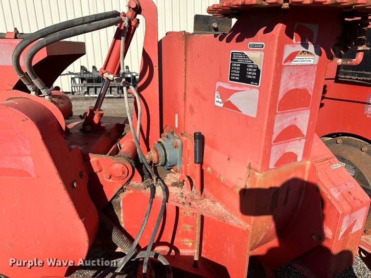 image for item JD9781 2009 Morbark M12D  wood chipper