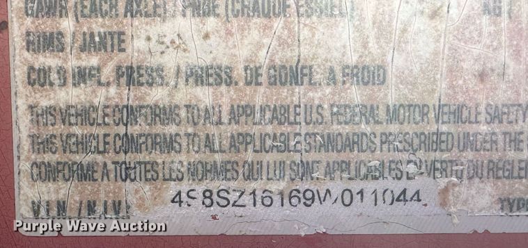 image for item JD9781 2009 Morbark M12D  wood chipper