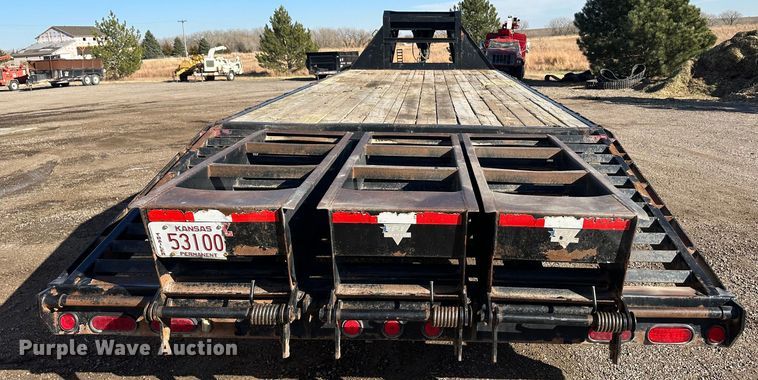 image for item JD9782 2009 PJ FD252  flatbed trailer