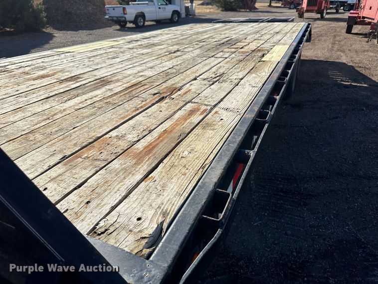 image for item JD9782 2009 PJ FD252  flatbed trailer