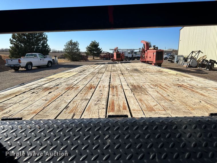 image for item JD9782 2009 PJ FD252  flatbed trailer