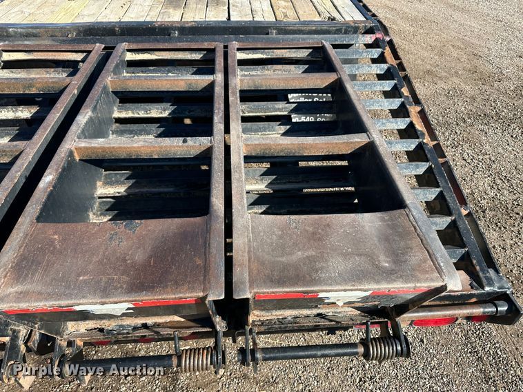 image for item JD9782 2009 PJ FD252  flatbed trailer