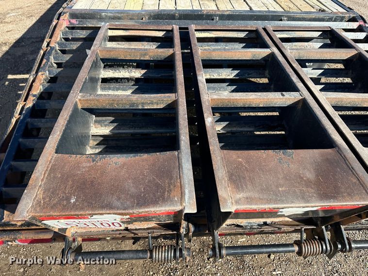 image for item JD9782 2009 PJ FD252  flatbed trailer