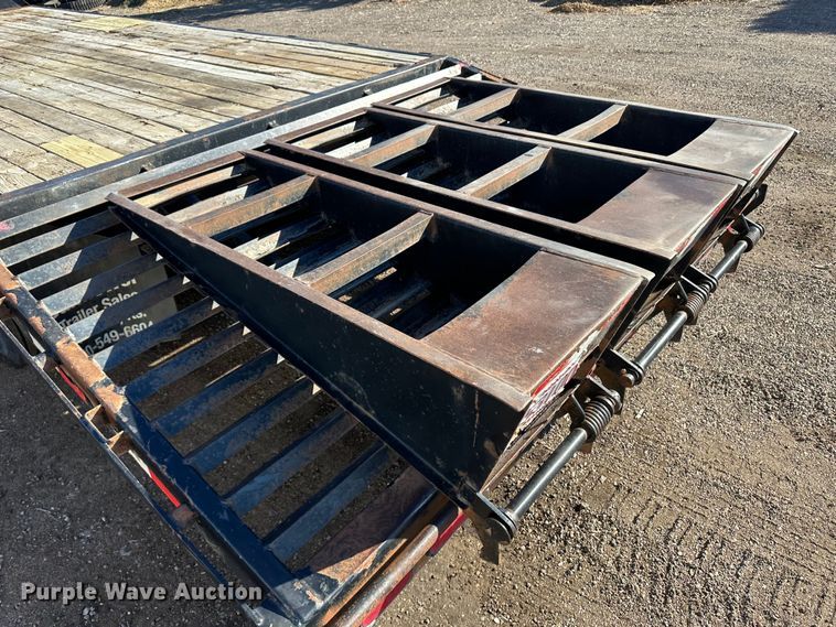 image for item JD9782 2009 PJ FD252  flatbed trailer