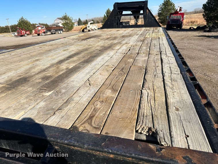 image for item JD9782 2009 PJ FD252  flatbed trailer