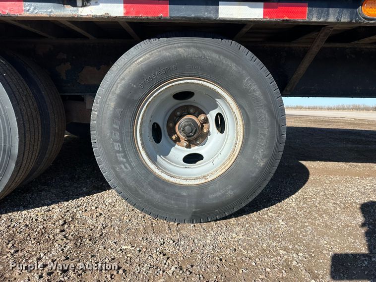 image for item JD9782 2009 PJ FD252  flatbed trailer