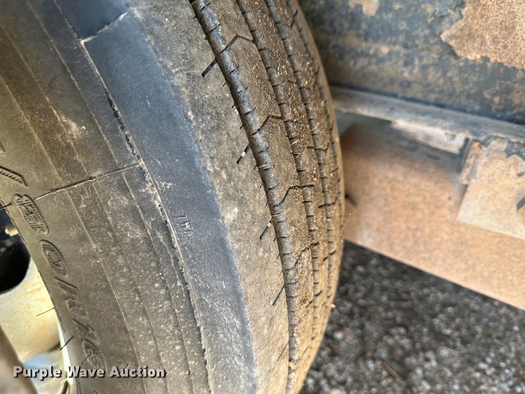 image for item JD9782 2009 PJ FD252  flatbed trailer