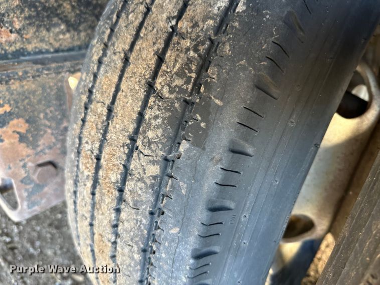 image for item JD9782 2009 PJ FD252  flatbed trailer