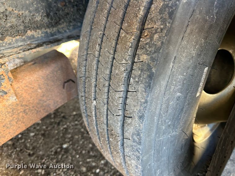 image for item JD9782 2009 PJ FD252  flatbed trailer