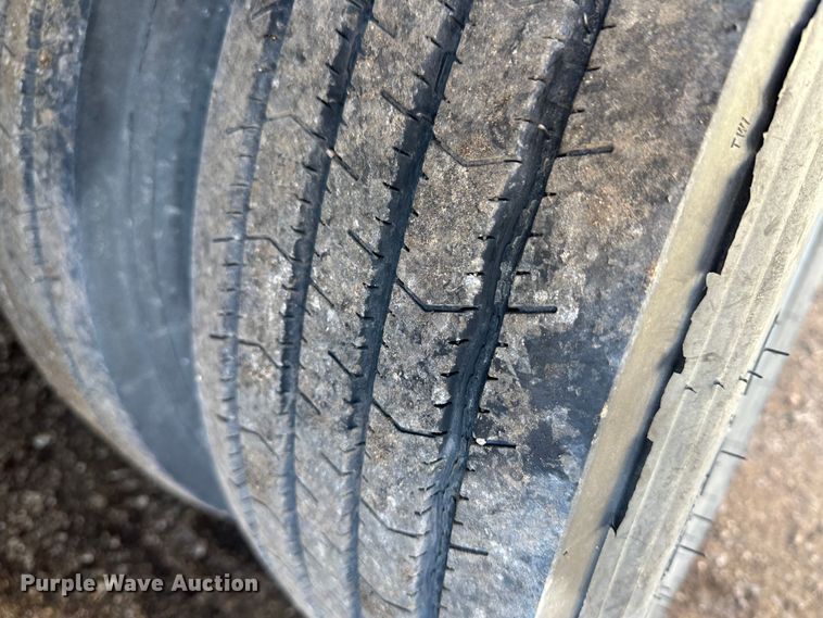 image for item JD9782 2009 PJ FD252  flatbed trailer