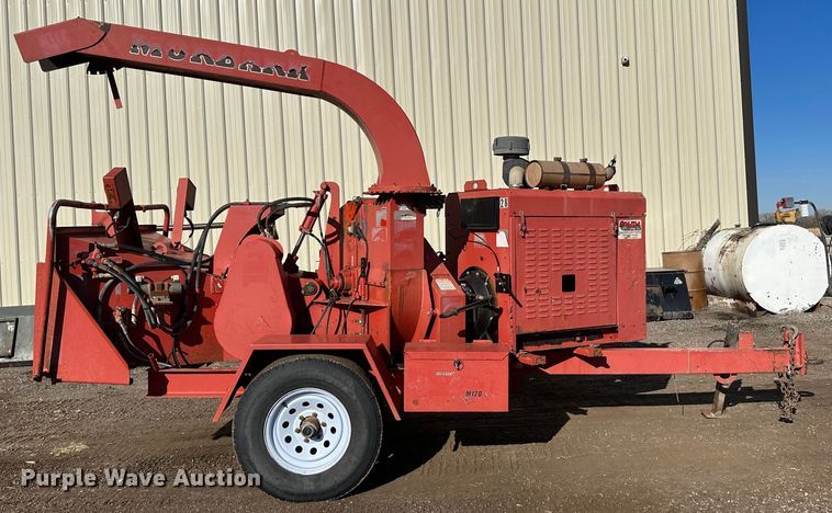 image for item JD9783 2009 Morbark  wood chipper