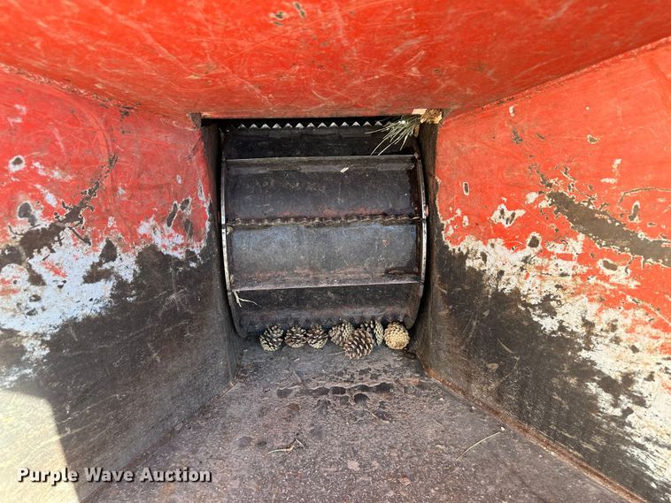 image for item JD9783 2009 Morbark  wood chipper