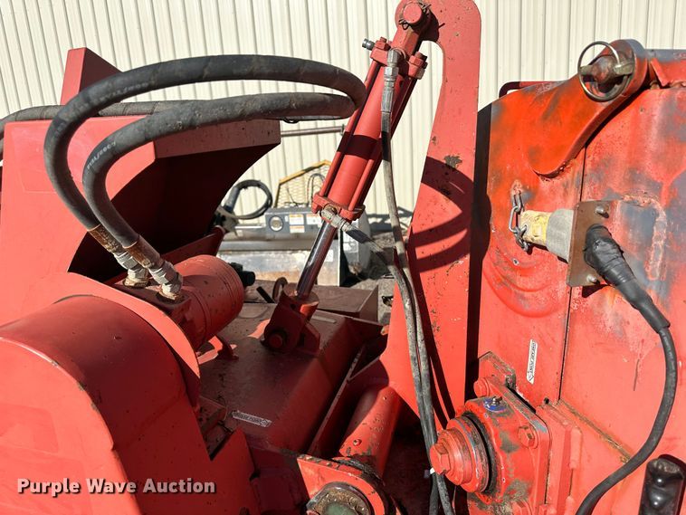 image for item JD9783 2009 Morbark  wood chipper