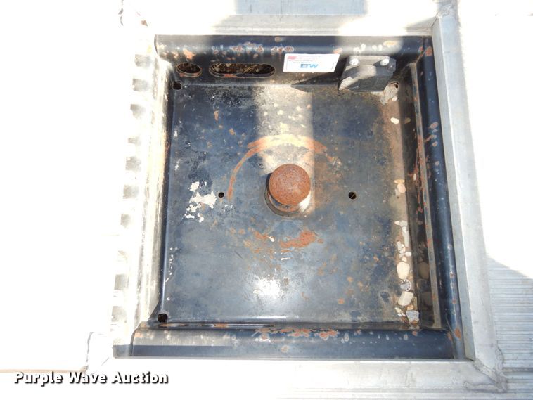 image for item JK9077 Cm Truck Beds ALSK-30946034SD  flatbed