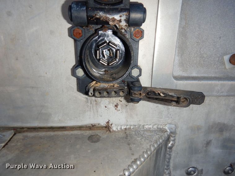 image for item JK9077 Cm Truck Beds ALSK-30946034SD  flatbed