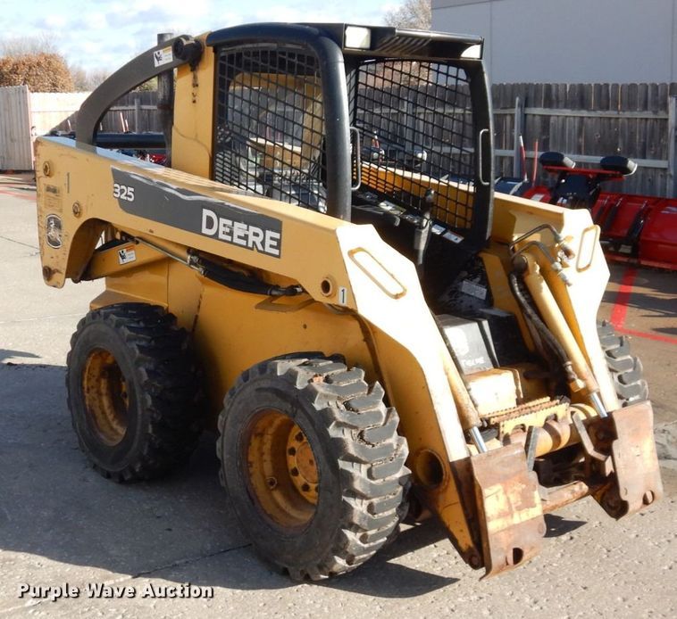 image for item JK9085 2007 John Deere 325  skid steer loader