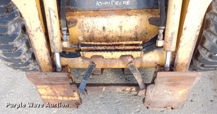 image for item JK9085 2007 John Deere 325  skid steer loader