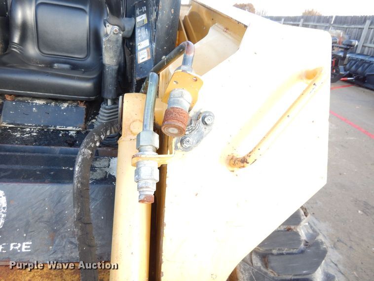 image for item JK9085 2007 John Deere 325  skid steer loader