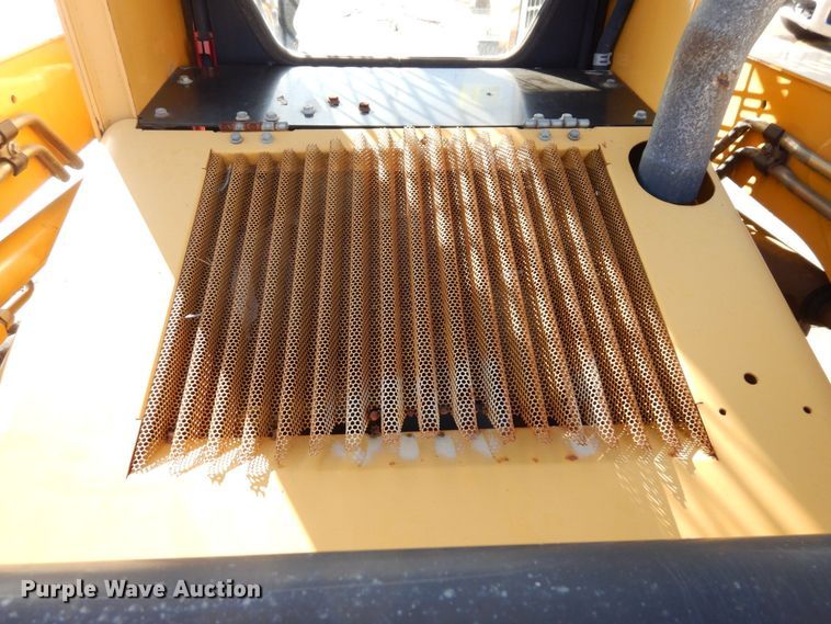 image for item JK9085 2007 John Deere 325  skid steer loader