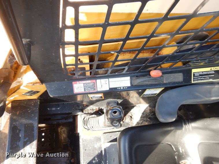 image for item JK9085 2007 John Deere 325  skid steer loader