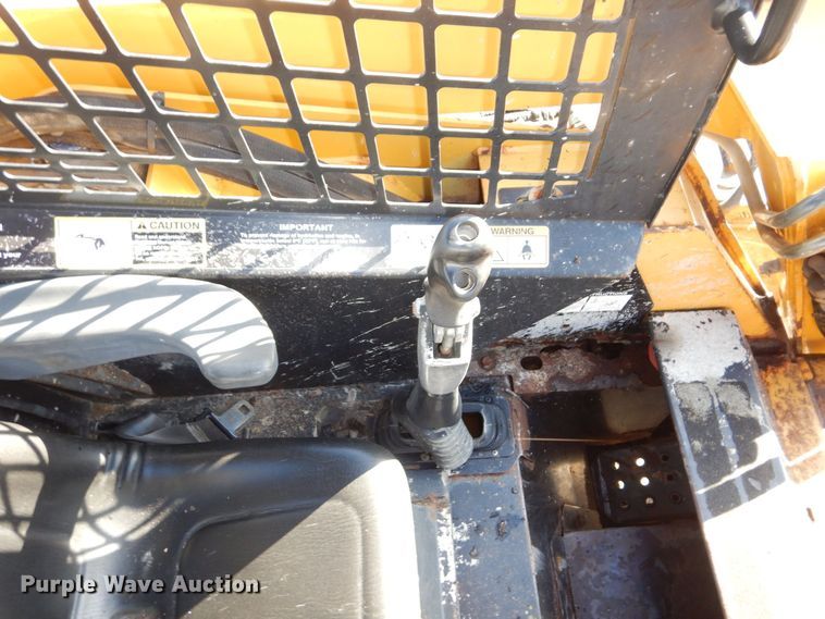 image for item JK9085 2007 John Deere 325  skid steer loader