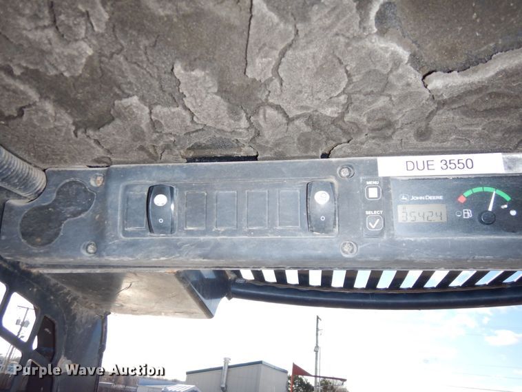 image for item JK9085 2007 John Deere 325  skid steer loader