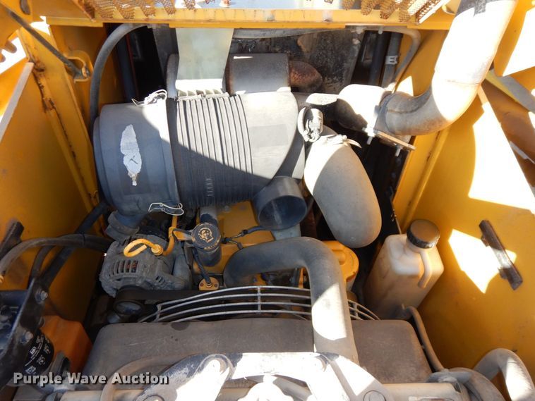 image for item JK9085 2007 John Deere 325  skid steer loader