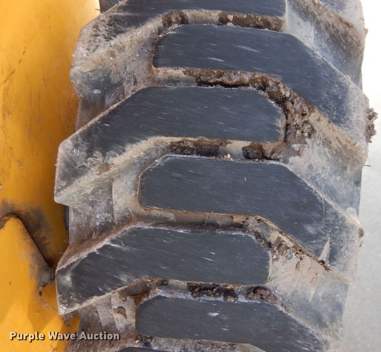 image for item JK9085 2007 John Deere 325  skid steer loader