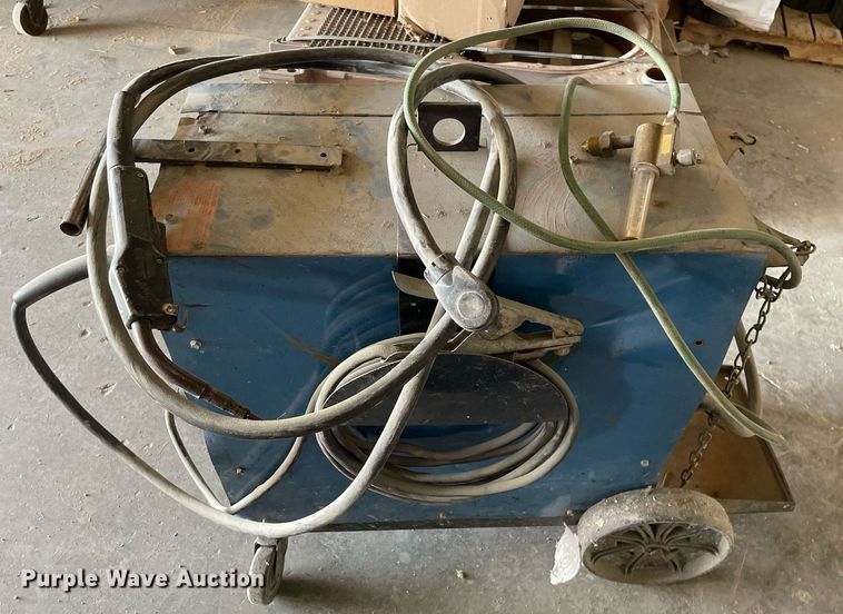 image for item JL9750 (2) Miller Millermatic 200 welders