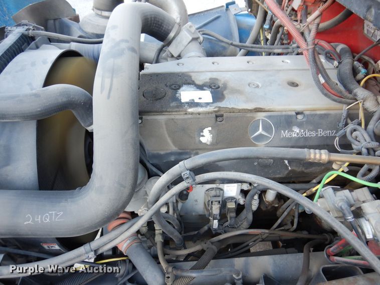 image for item JL9769 2004 Freightliner FL80  flatbed truck