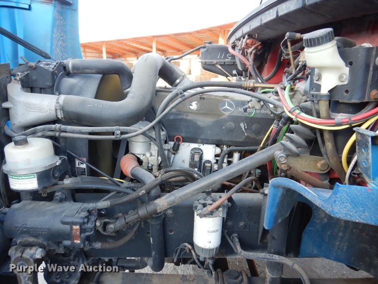 image for item JL9769 2004 Freightliner FL80  flatbed truck