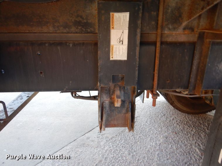 image for item JL9769 2004 Freightliner FL80  flatbed truck