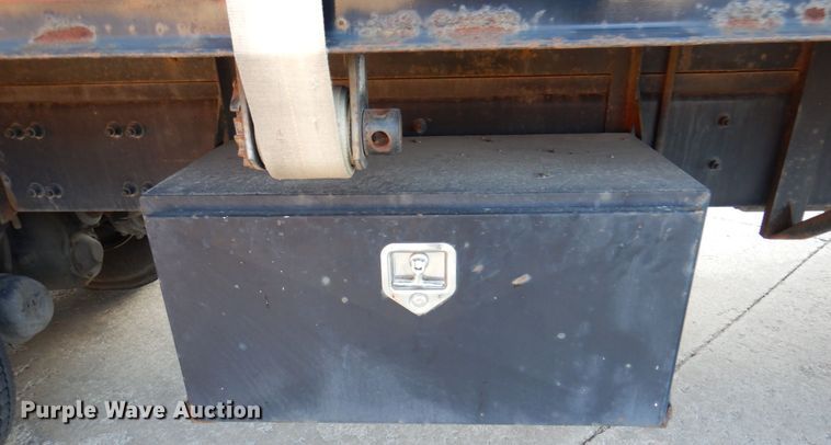 image for item JL9769 2004 Freightliner FL80  flatbed truck