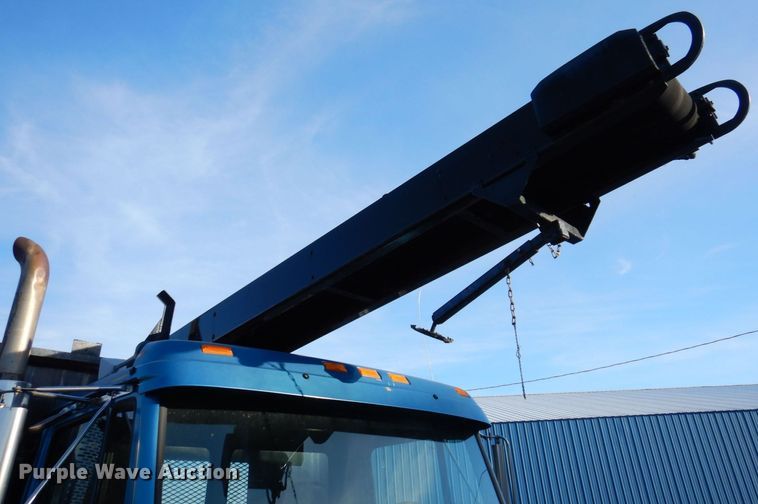 image for item JL9769 2004 Freightliner FL80  flatbed truck