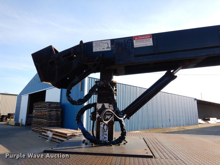 image for item JL9769 2004 Freightliner FL80  flatbed truck