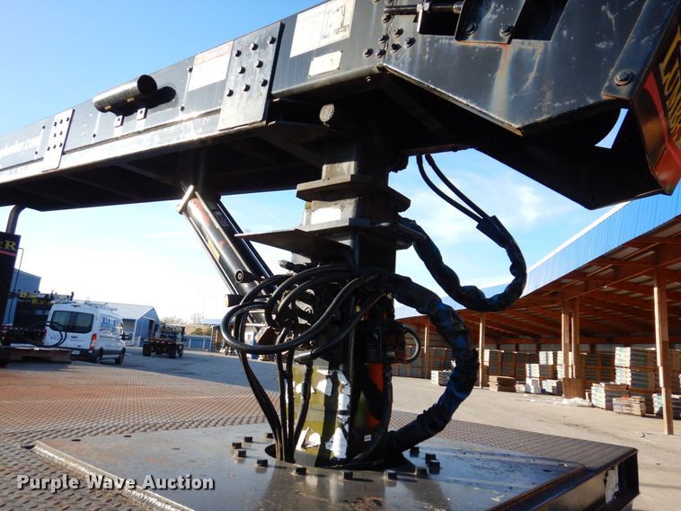 image for item JL9769 2004 Freightliner FL80  flatbed truck